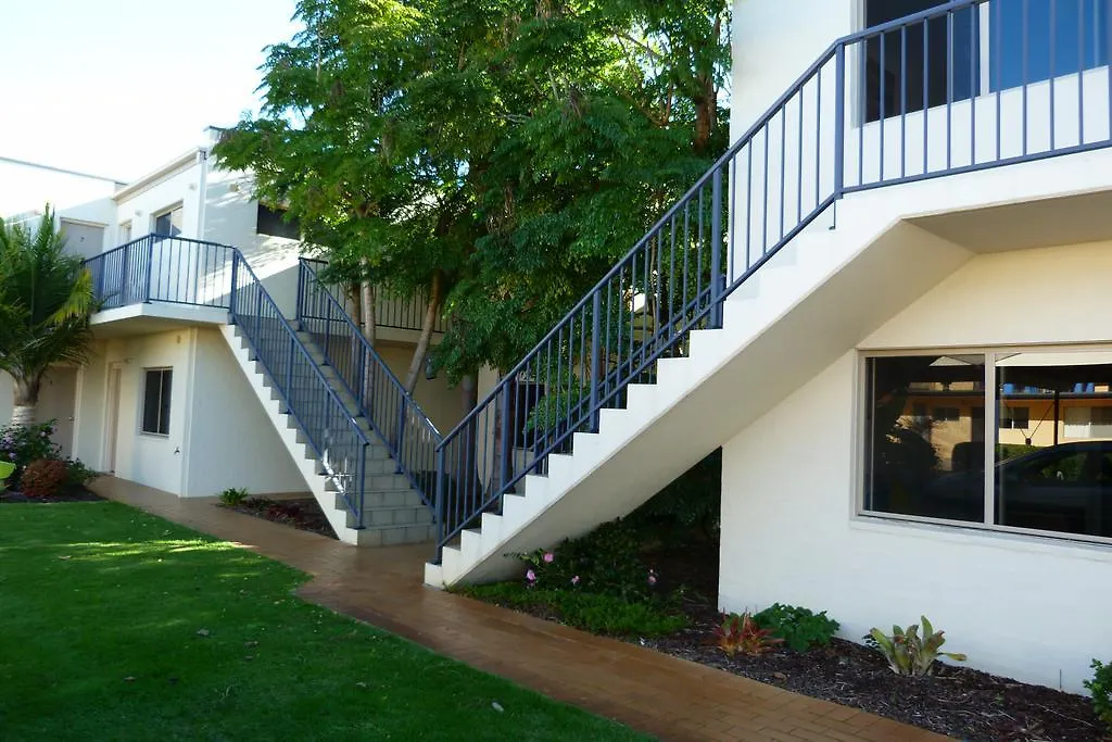 Sails Luxury Apartments ميريمبولا شقة فندقية