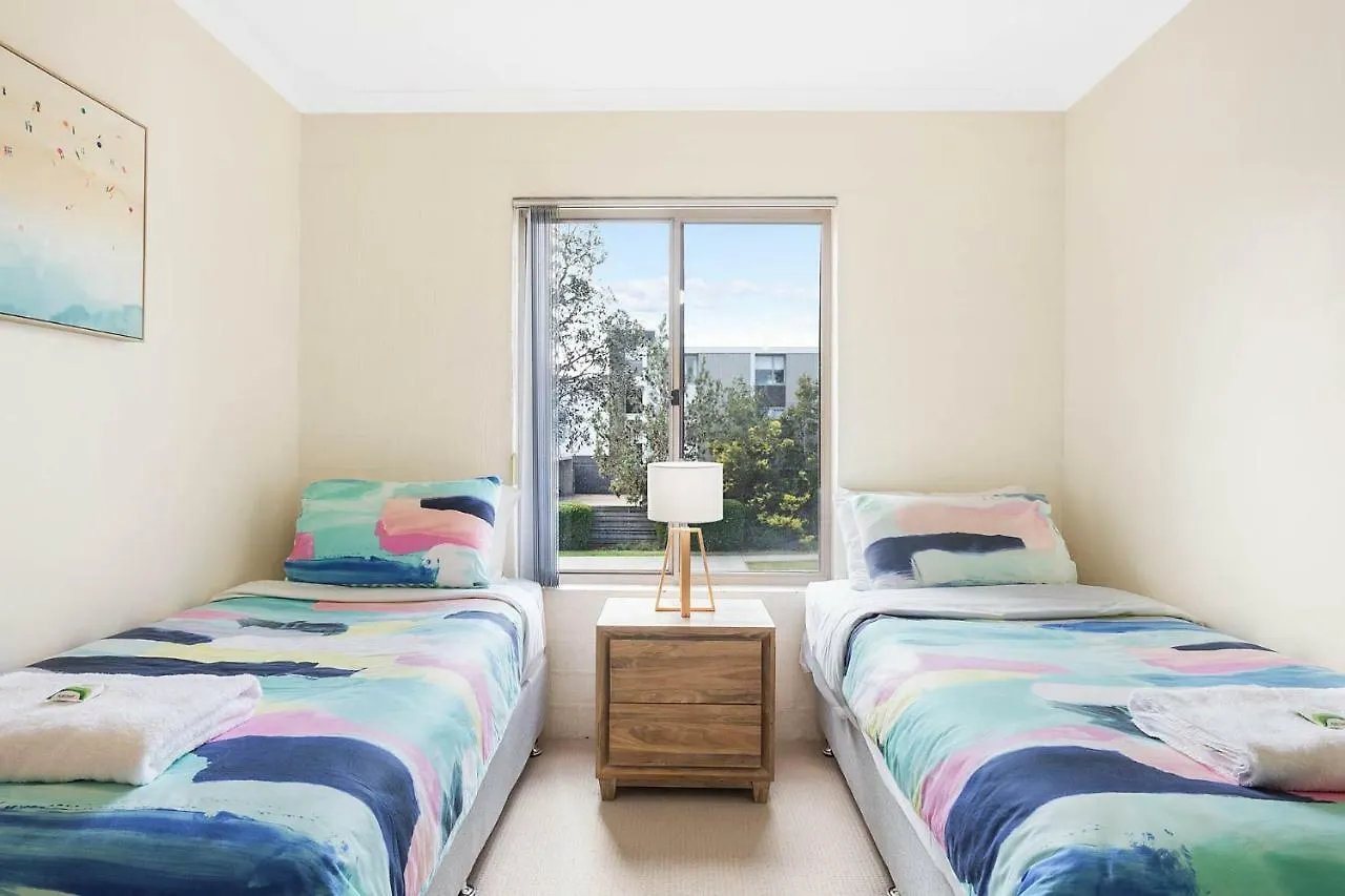 Sails Luxury Apartments ميريمبولا